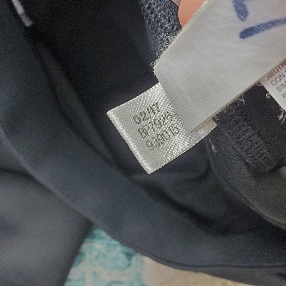 Adidas Black Gray Tech Fit Crop Medium - Picture 3 of 9